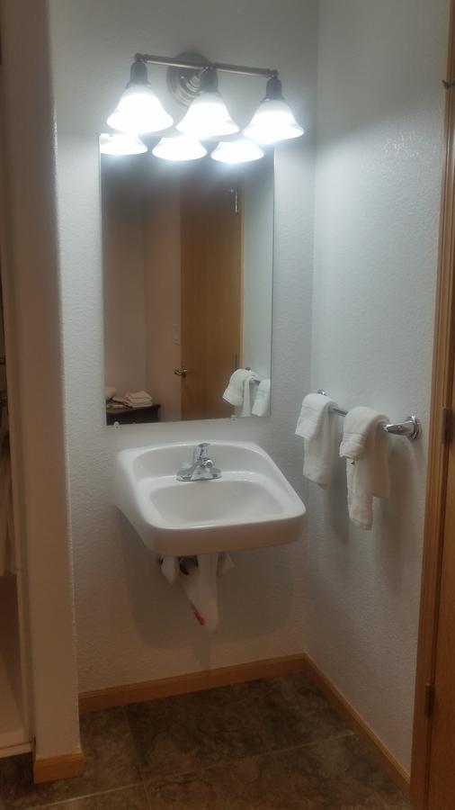 Howard'S Motel Glendo 外观 照片